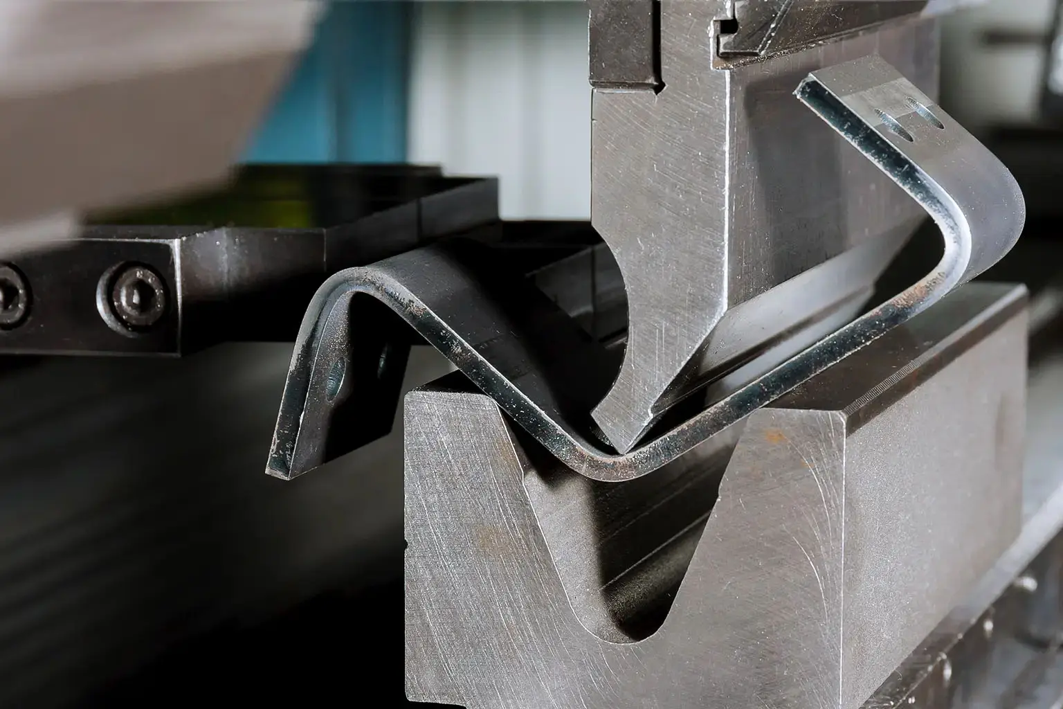 How to Bend Sheet Metal Without Scratches: 8 Expert Press Brake Operation Tips