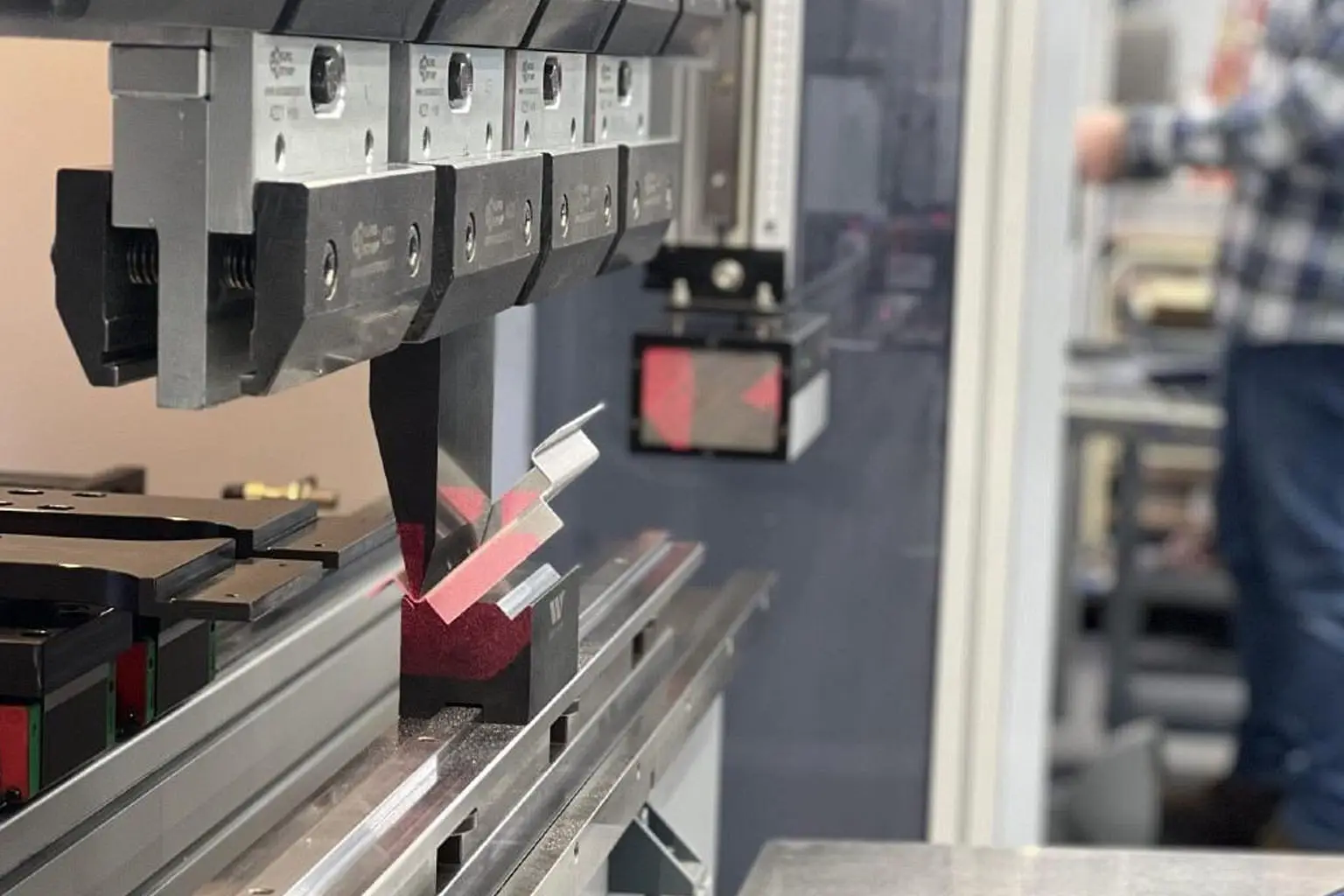 Metal Fabrication Tools: Powering Precision, Efficiency, and Global Manufacturing
